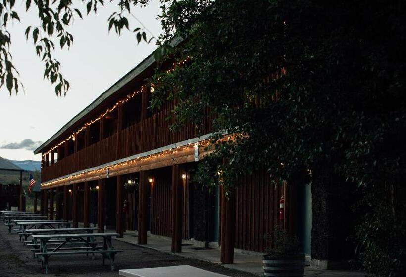 Отель Teton Peaks Resort