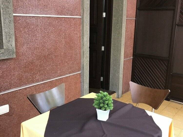 تختخواب و صبحانه Casa Farallones