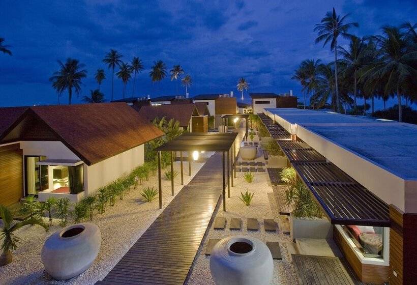 هتل Aava Resort and Spa