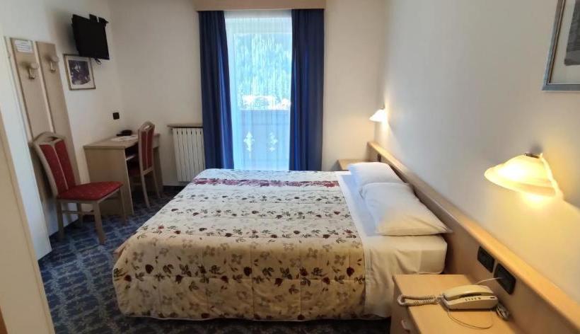 هتل Albergo Fiordaliso