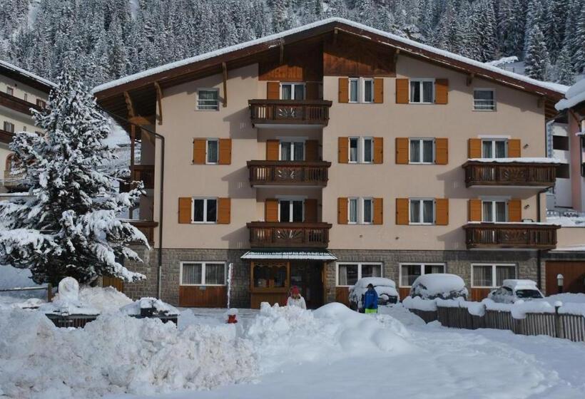 هتل Garni B&b Mozart Nesthouse