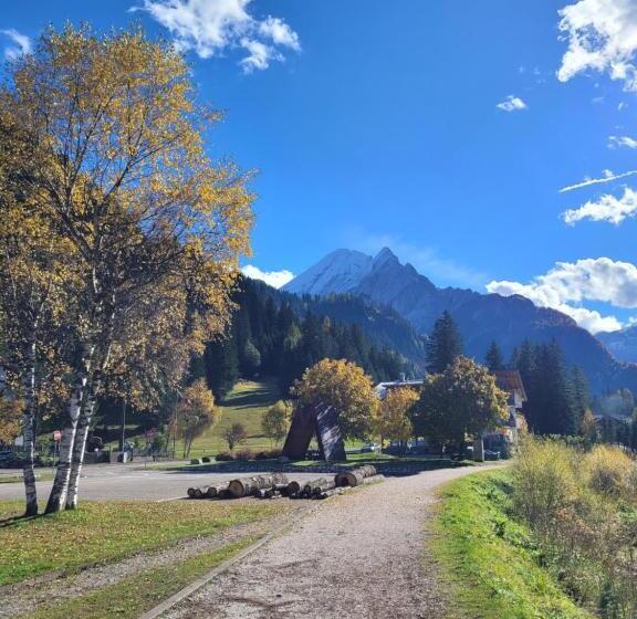 هتل Garni B&b Mozart Nesthouse