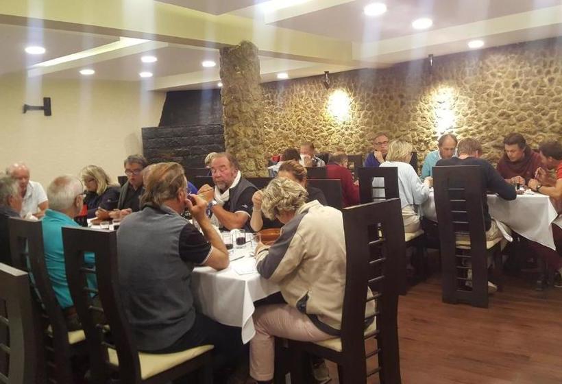 هتل Los Girasoles