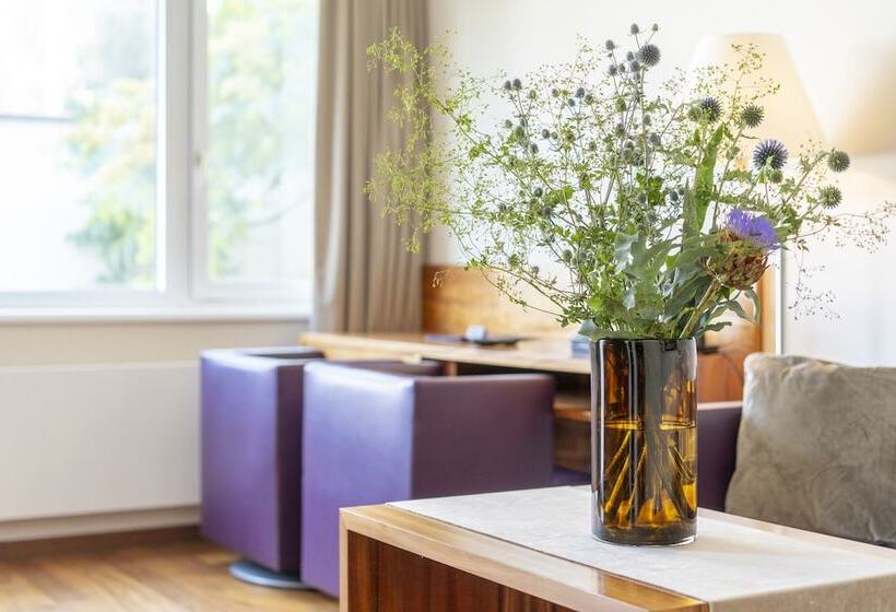 فندق Pakat Suites