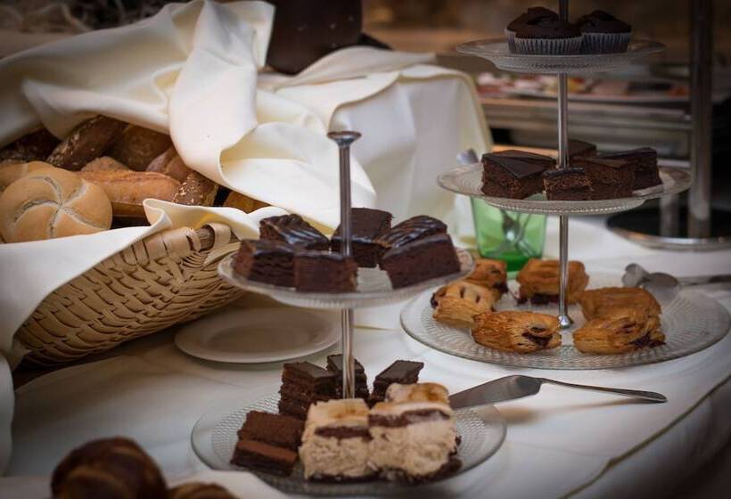 فندق Pakat Suites