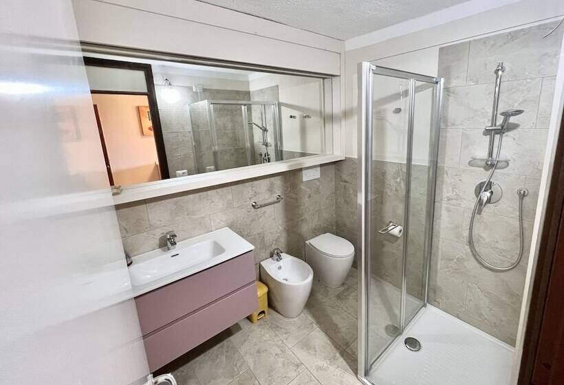 Отель Superior Apartments In Residence In Cugnana Verde