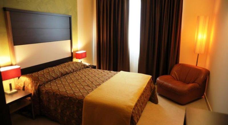 فندق Viola Palace