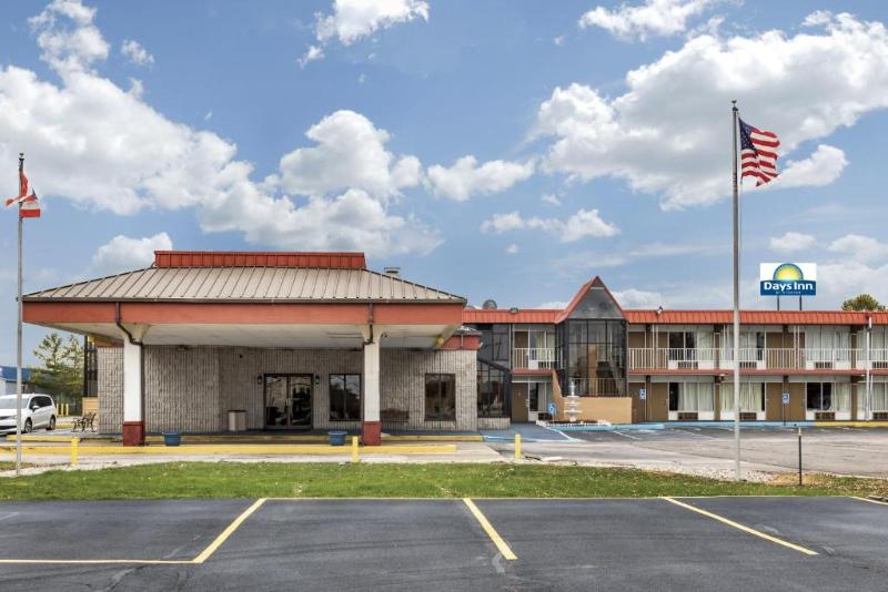 בית מלון כפרי Days Inn By Wyndham Perrysburg Toledo