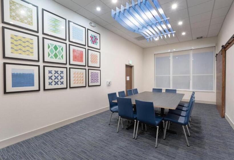 فندق Holiday Inn Express & Suites   Firestone   Longmont , An Ihg