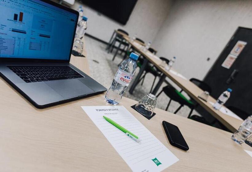 호텔 Ibis Styles Contres Cheverny