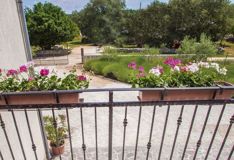 Beautiful Decorated Villa For 8 Persons With Private Pool In A Quiet Location