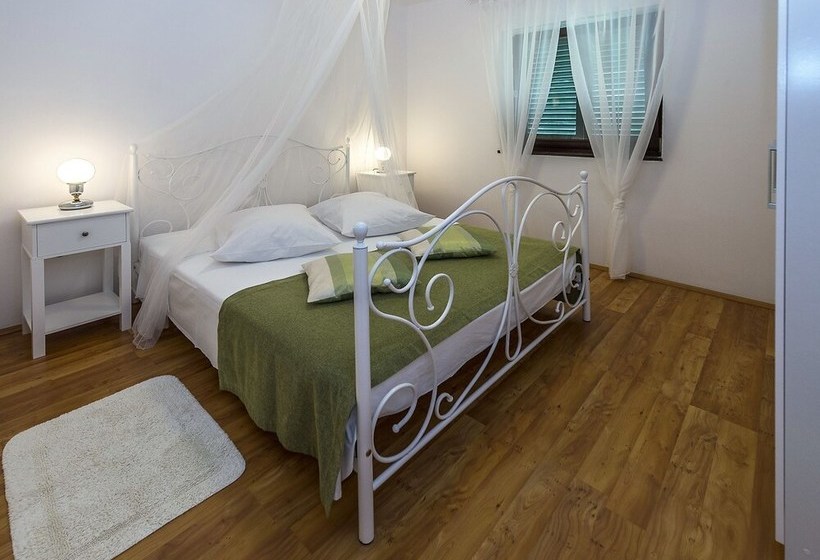 Beautifull Spacious Family Villa With Private Pool, Privacy And Relax Guaranteed