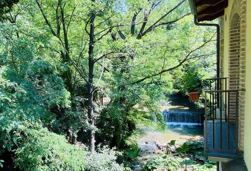 بنسيون Campagna Waterfalls View Suites