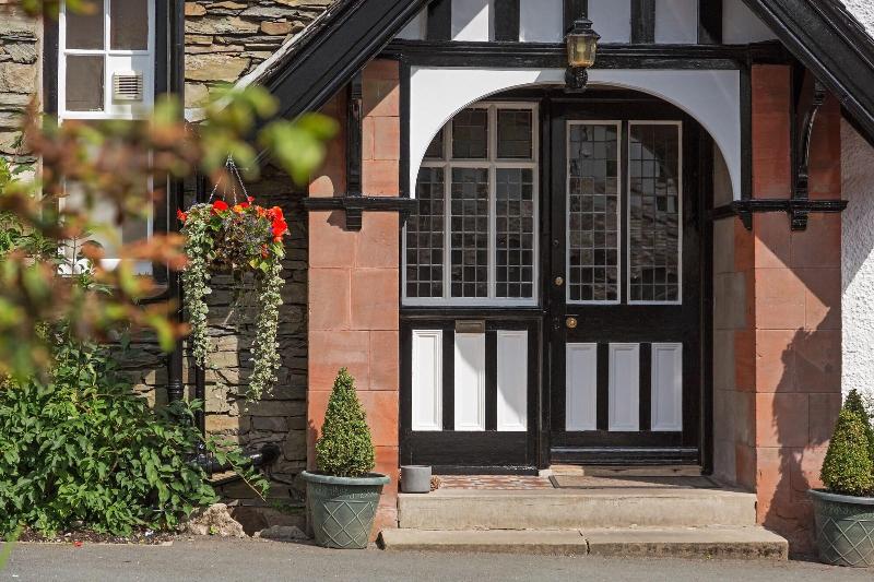Burn How Garden Hotel   Bowness On Windermere