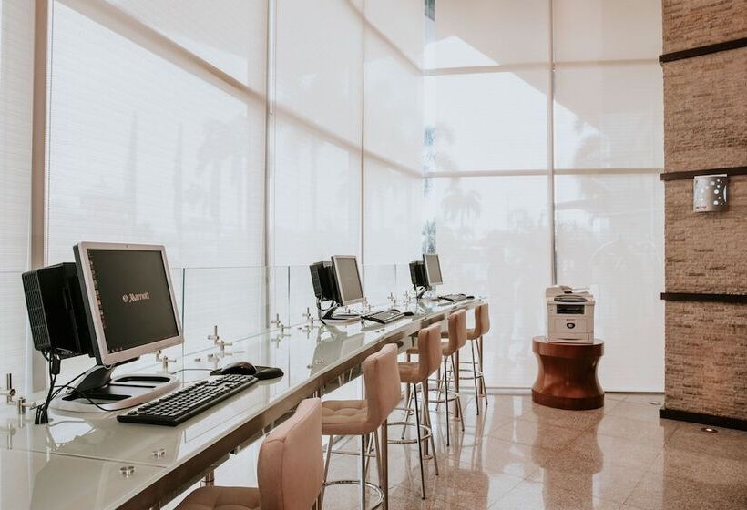 هتل Courtyard By Marriott Guayaquil