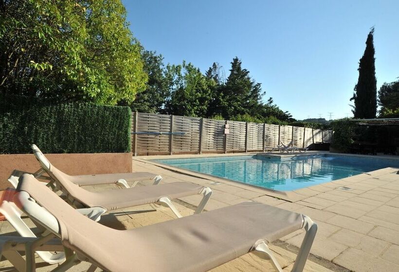 هتل Hôtel Le Relais De Trans