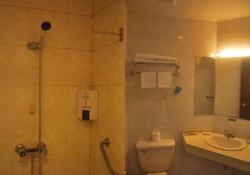 호텔 Jin Jiang Inn Hongkou Football Stadium