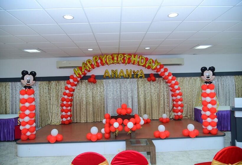 فندق Lion Lords Inn Rajula