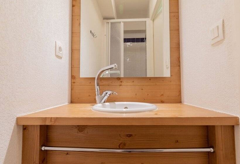 ホテル Madame Vacances Residence Le Parc Des Airelles