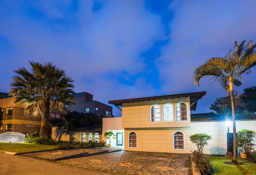 هتل Portales Del Campestre