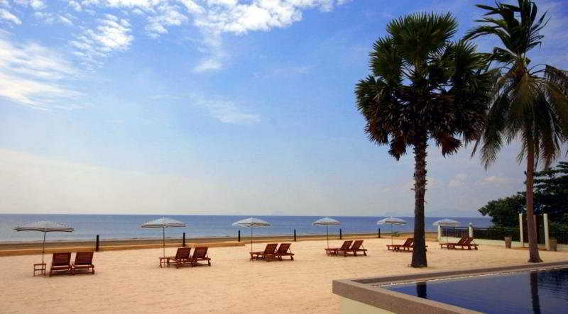 Отель The Beach Boutique Resort