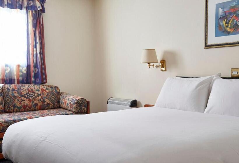 فندق Wee Waif By Greene King Inns