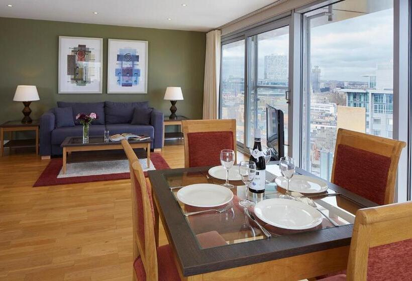 Marlin Aldgate Tower Bridge