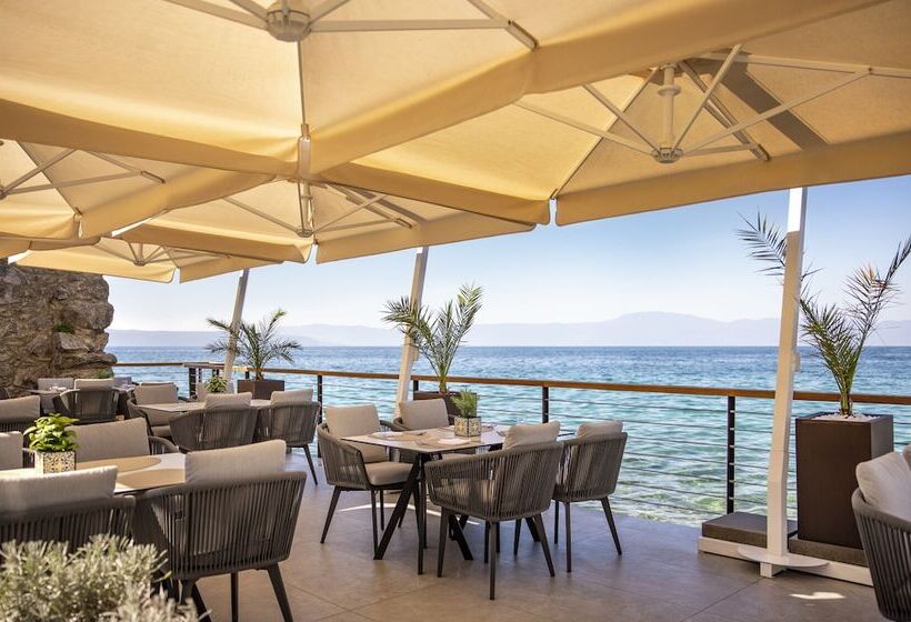 هتل Aminess Style Glamping Villas & Holiday Homes Atea