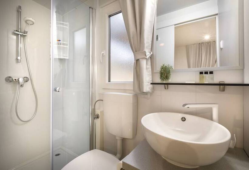 هتل Aminess Style Glamping Villas & Holiday Homes Atea