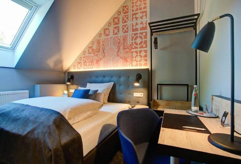 هتل Yors Boutique