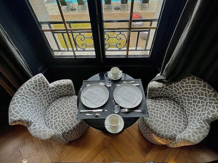 בית מלון כפרי Les Garennes   Hôtel Spa Bénodet