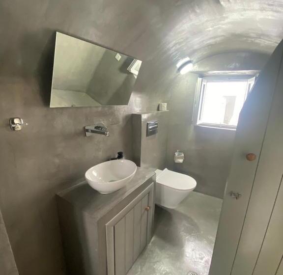 פנסיון Aqua Serenity Luxury Suites Santorini