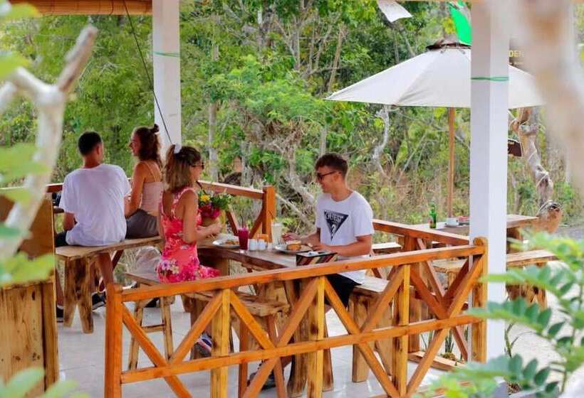 بنسيون Temeling Jungle Inn