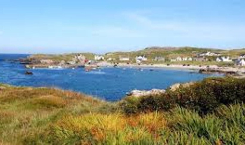 Stunning 4 Bedlog Cabin In Kerrykeel  Sleeps 10