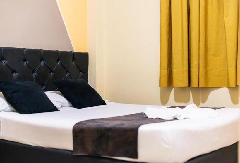 هتل Calle Real Suite