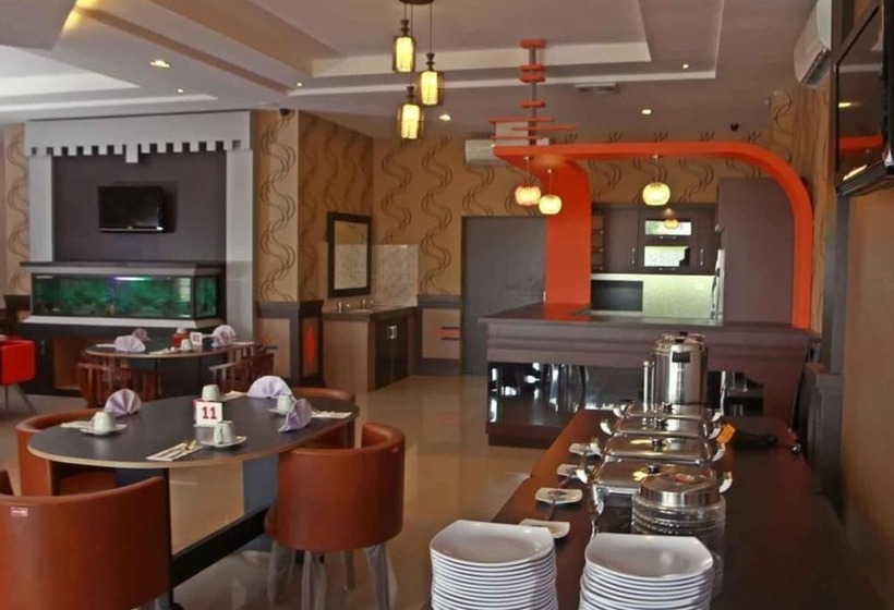 فندق Happy Inn