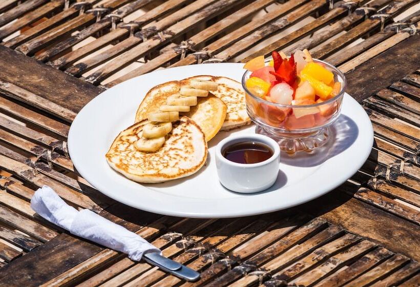 فندق Punta Mango Surf & Beachfront Resort