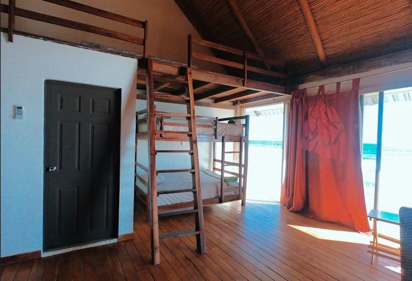 فندق Punta Mango Surf & Beachfront Resort