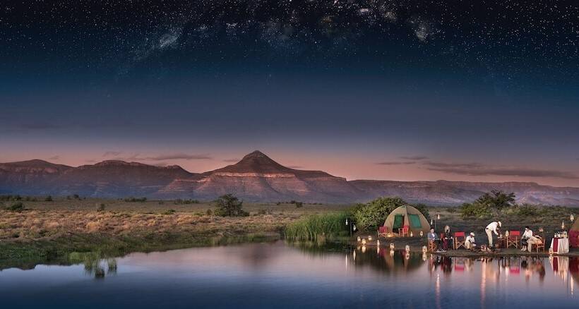 בית מלון כפרי Samara Karoo Reserve