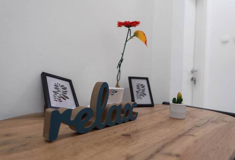 پانسیون Little Flower In City Center