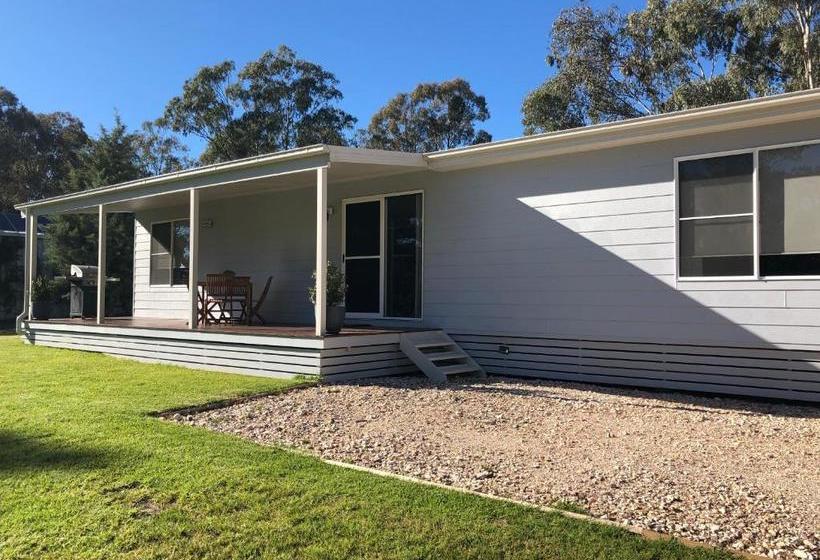 مبيت وإفطار Rosewood Cottage