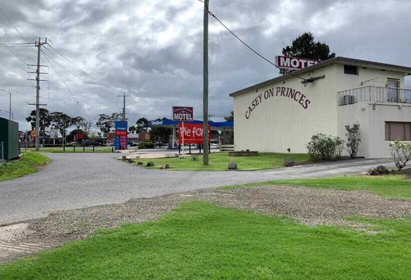 Casey On Princes Motel