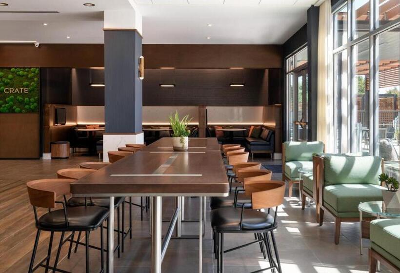 هتل Courtyard By Marriott Fresno Clovis