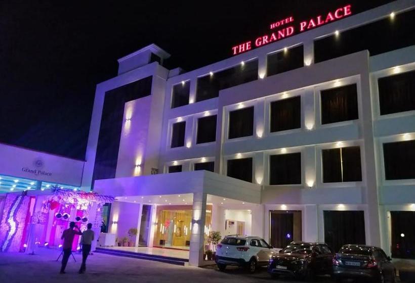 ホテル The Grand Palace