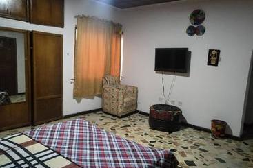 پانسیون Room In House   The Village Apartments, Gbagada O9o98o58ooo
