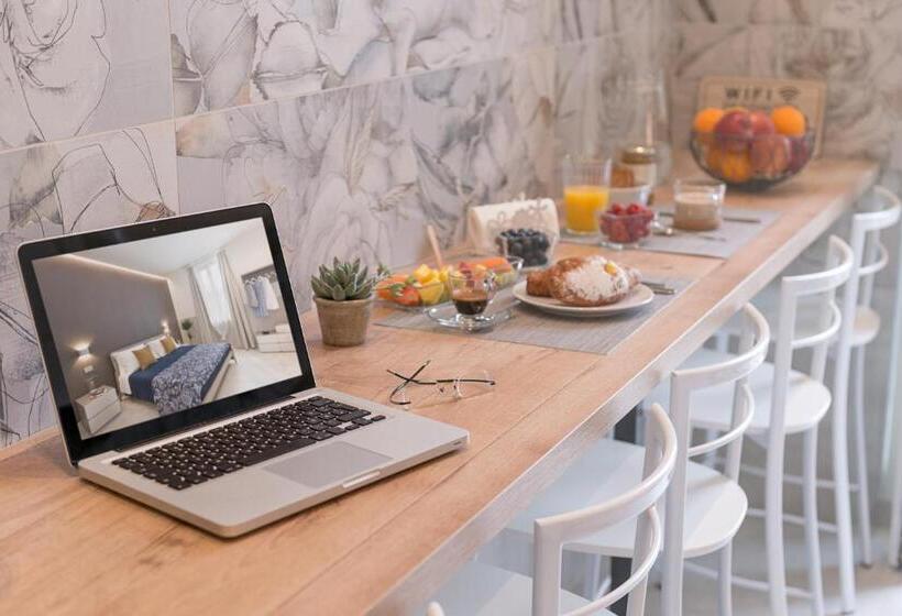 تختخواب و صبحانه Oltremare