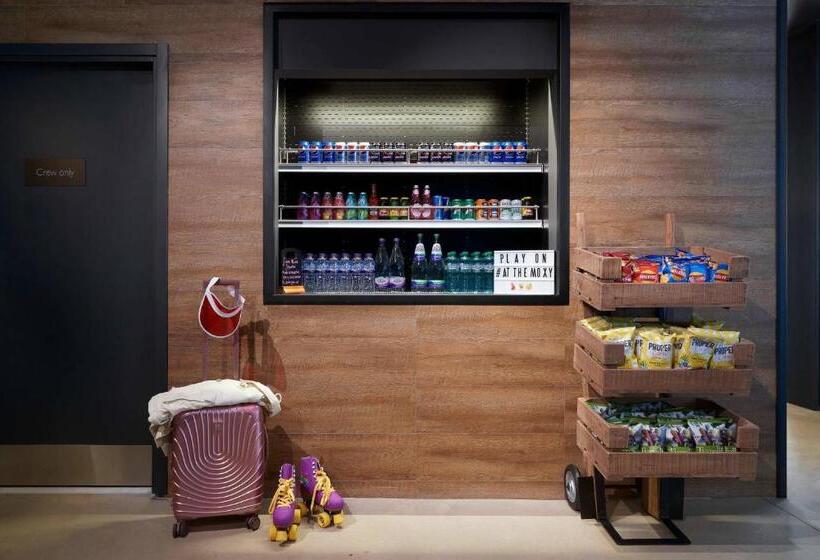 בית מלון כפרי Moxy Milton Keynes