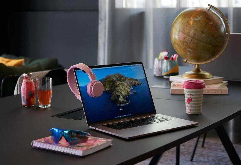 בית מלון כפרי Moxy Milton Keynes