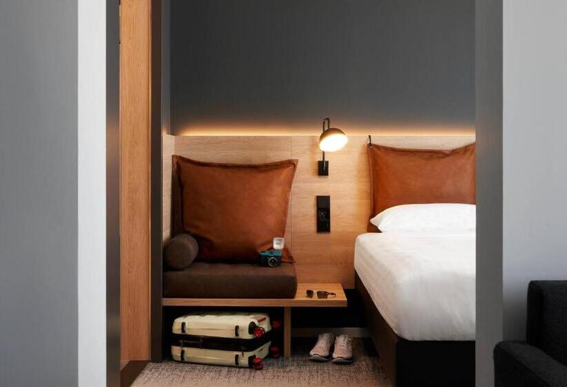 בית מלון כפרי Moxy Milton Keynes