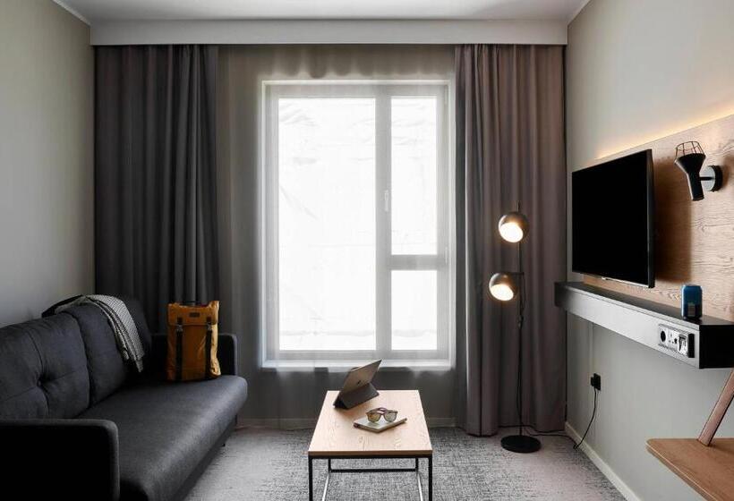 בית מלון כפרי Moxy Milton Keynes